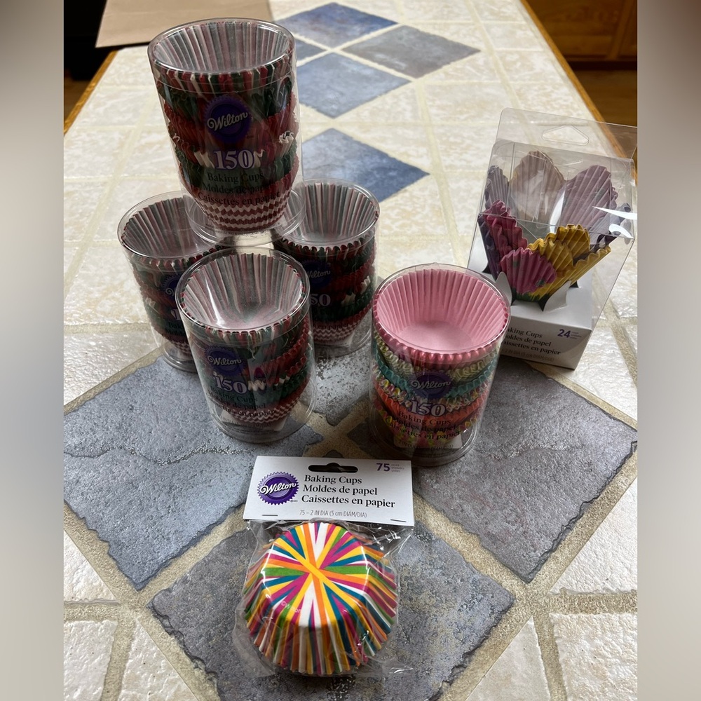 Wilton Colorful Baking Cups Collection